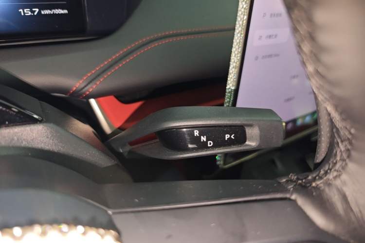 Used Xiaomi Auto SU7 2024 Rear-Drive Long-Range Intelligent Driving Version Gear Lever