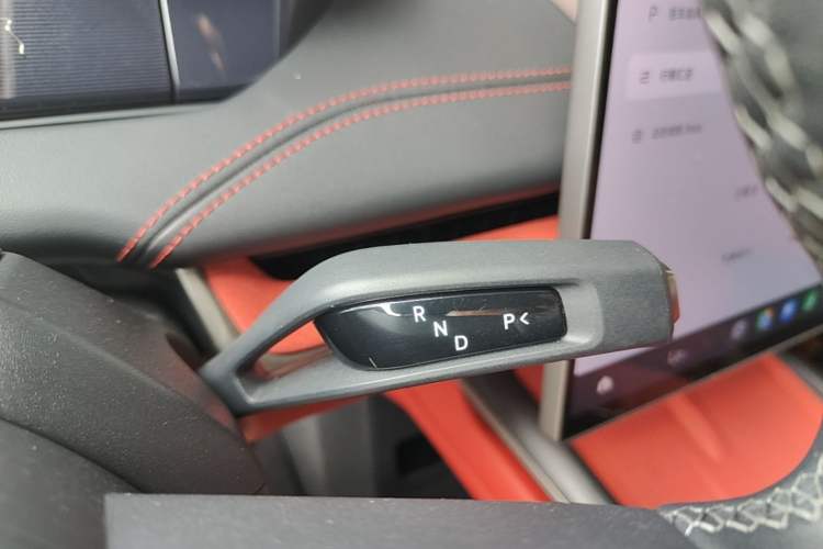 Used Xiaomi Auto SU7 2024 Four-Wheel Drive Ultra-Long Range Advanced Intelligent Driving Max Edition Gear Lever