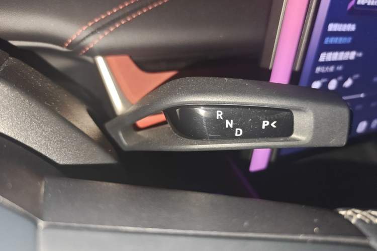 Used Xiaomi Auto SU7 2024 Rear-Drive Long-Range Intelligent Driving Version Gear Lever