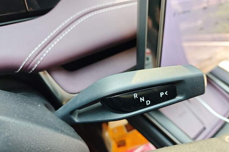 Used Xiaomi Auto SU7 2024 Four-Wheel Drive Ultra-Long Range Advanced Intelligent Driving Max Edition Gear Lever