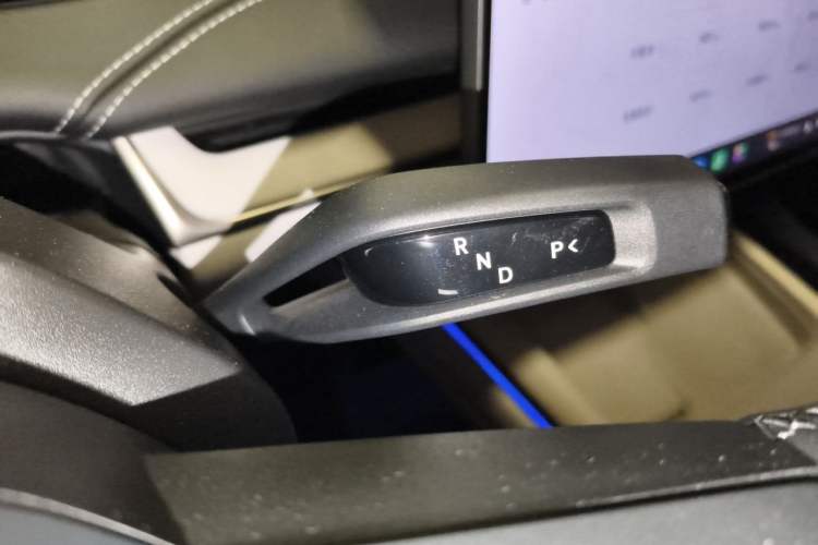 Used Xiaomi Auto SU7 2024 Four-Wheel Drive Ultra-Long Range Advanced Intelligent Driving Max Edition Gear Lever