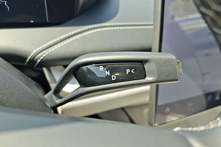 Used Xiaomi Auto SU7 2024 Four-Wheel Drive Ultra-Long Range Advanced Intelligent Driving Max Edition Gear Lever