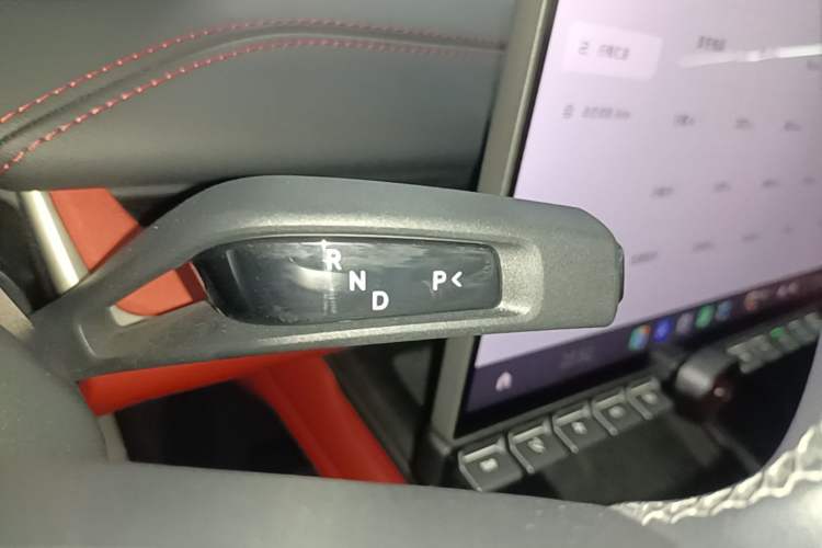 Used Xiaomi Auto SU7 2024 Rear-Drive Ultra-Long Range Advanced Pro-Level Intelligent Driving Version Gear Lever