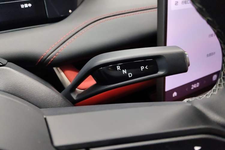 Used Xiaomi Auto SU7 2024 Four-Wheel Drive Ultra-Long Range Advanced Intelligent Driving Max Edition Gear Lever