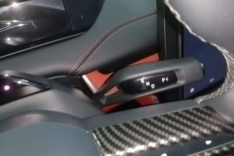 Used Xiaomi Auto SU7 2024 Rear-Drive Ultra-Long Range Advanced Pro-Level Intelligent Driving Version Gear Lever