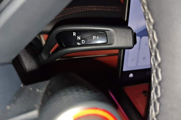 Used Xiaomi Auto SU7 2024 Rear-Drive Long-Range Intelligent Driving Version Gear Lever