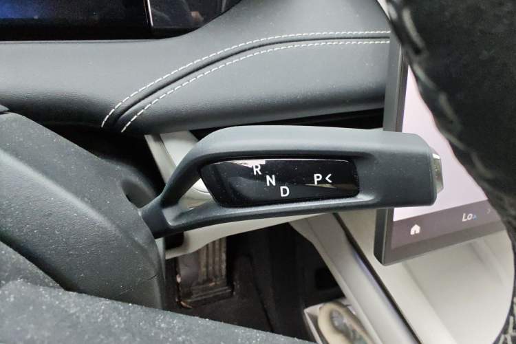 Used Xiaomi Auto SU7 2024 Four-Wheel Drive Ultra-Long Range Advanced Intelligent Driving Max Edition Gear Lever
