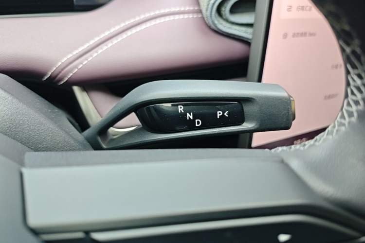 Used Xiaomi Auto SU7 2024 Four-Wheel Drive Ultra-Long Range Advanced Intelligent Driving Max Edition Gear Lever