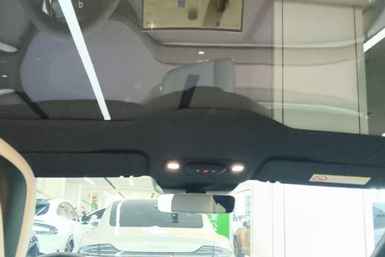 Used Xiaomi Auto SU7 2024 Rear-Drive Long-Range Intelligent Driving Version Headliner