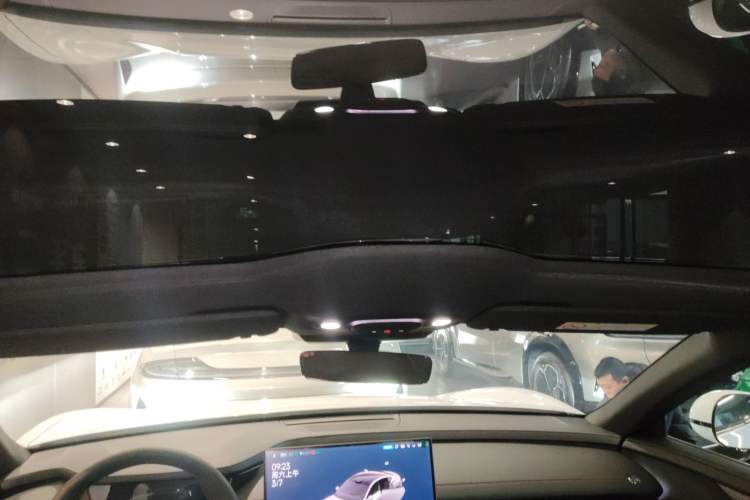 Used Xiaomi Auto SU7 2024 Rear-Drive Ultra-Long Range Advanced Pro-Level Intelligent Driving Version Headliner