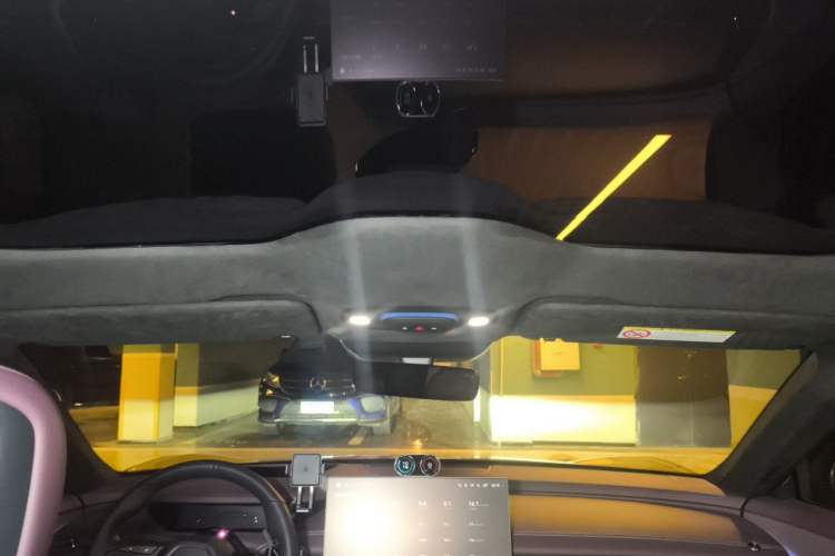 Used Xiaomi Auto SU7 2024 Four-Wheel Drive Ultra-Long Range Advanced Intelligent Driving Max Edition Headliner