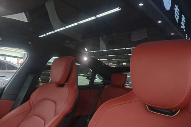 Used Xiaomi Auto SU7 2024 Rear-Drive Long-Range Intelligent Driving Version Headliner