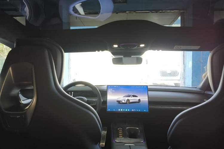 Used Xiaomi Auto SU7 2024 Four-Wheel Drive Ultra-Long Range Advanced Intelligent Driving Max Edition Headliner