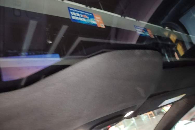 Used Xiaomi Auto SU7 2024 Four-Wheel Drive Ultra-Long Range Advanced Intelligent Driving Max Edition Headliner
