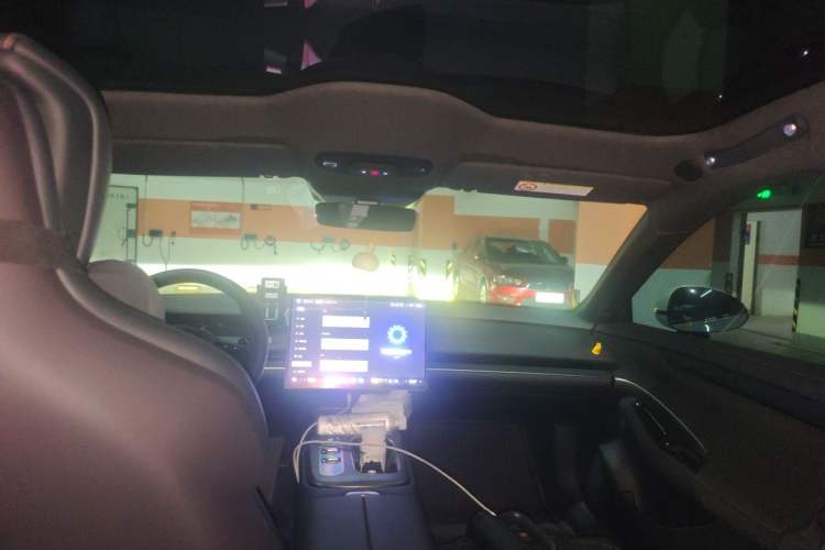 Used Xiaomi Auto SU7 2024 Rear-Drive Long-Range Intelligent Driving Version Headliner