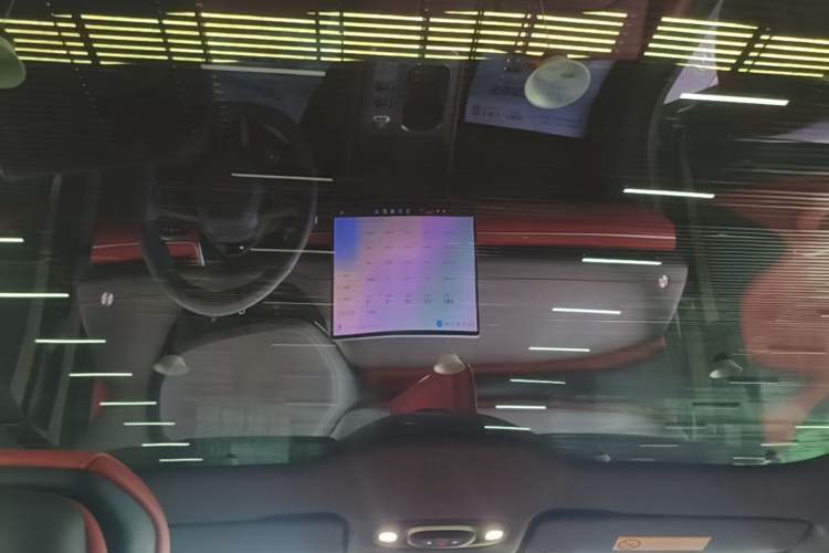 Used Xiaomi Auto SU7 2024 Rear-Drive Long-Range Intelligent Driving Version Headliner