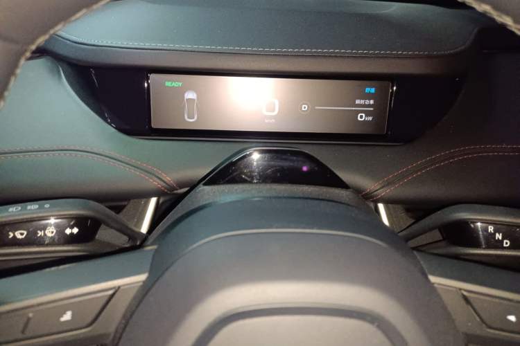 Used Xiaomi Auto SU7 2024 Rear-Drive Ultra-Long Range Advanced Pro-Level Intelligent Driving Version Instrument Cluster