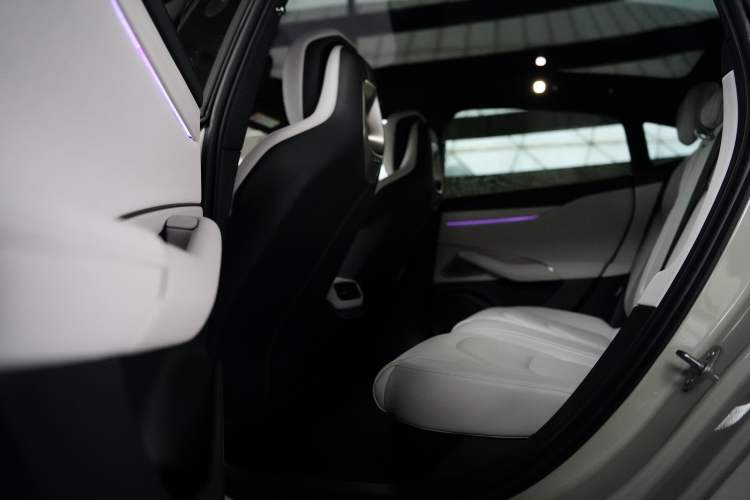 Used Xiaomi Auto SU7 2024 Rear-Drive Standard Founder Edition Interior 10