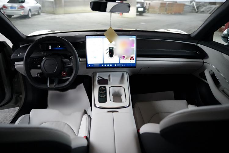 Used Xiaomi Auto SU7 2024 Rear-Drive Standard Founder Edition Interior 2