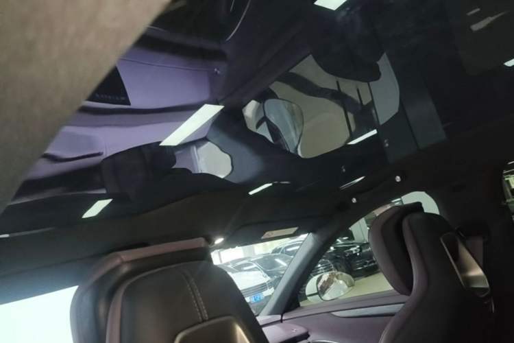 Used Xiaomi Auto SU7 2024 Rear-Drive Ultra-Long Range Advanced Pro-Level Intelligent Driving Version Interior 2