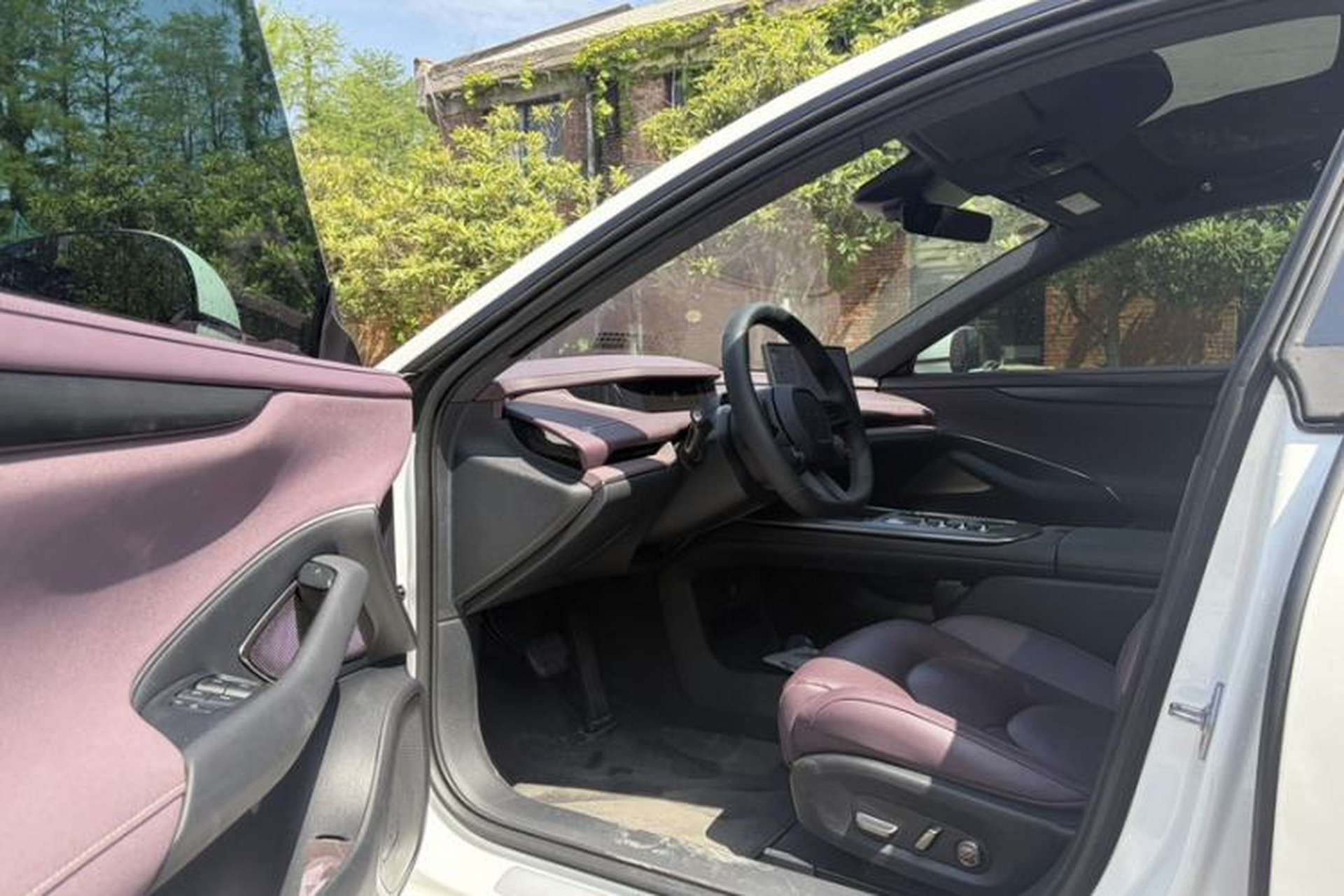 Used Xiaomi Auto SU7 2024 Rear-Drive Ultra-Long Range Advanced Pro-Level Intelligent Driving Version Interior 2