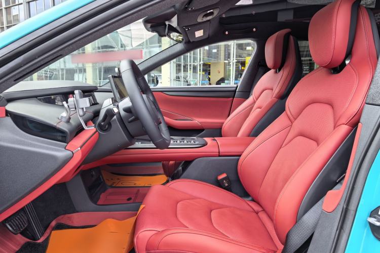 Used Xiaomi Auto SU7 2024 Rear-Drive Long-Range Intelligent Driving Version Interior 3
