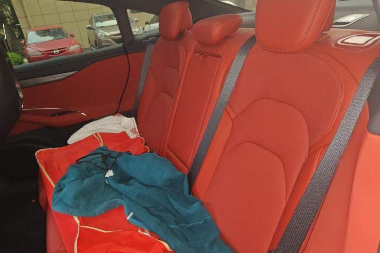 Used Xiaomi Auto SU7 2024 Rear-Drive Ultra-Long Range Advanced Pro-Level Intelligent Driving Version Interior 4