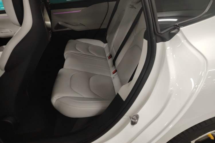 Used Xiaomi Auto SU7 2024 Four-Wheel-Drive Max Founder's Edition Interior 4