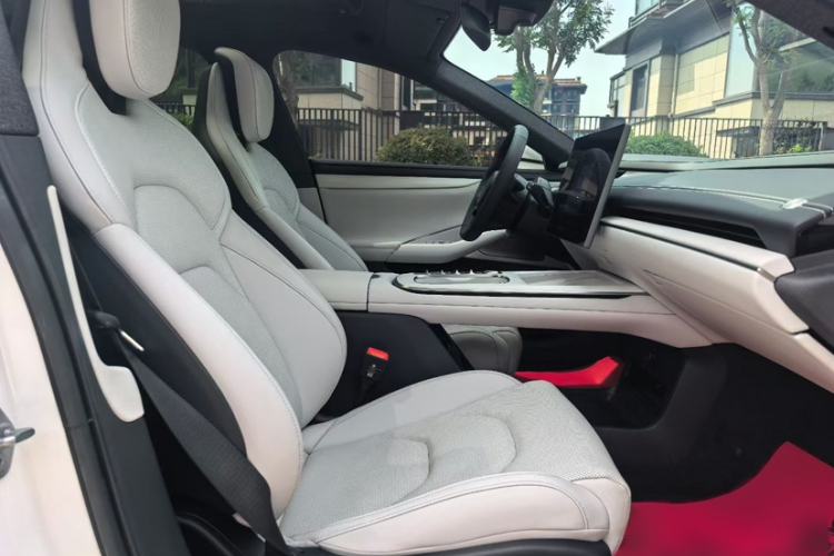 Used Xiaomi Auto SU7 2024 Rear-Drive Ultra-Long Range Advanced Pro-Level Intelligent Driving Version Interior 4