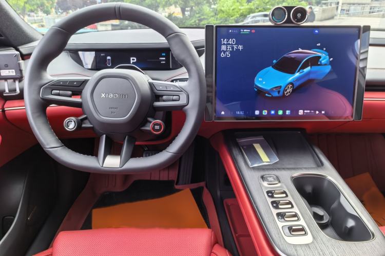 Used Xiaomi Auto SU7 2024 Rear-Drive Long-Range Intelligent Driving Version Interior 4