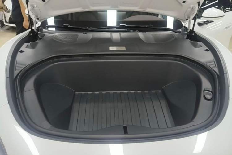 Used Xiaomi Auto SU7 2024 Rear-Drive Ultra-Long Range Advanced Pro-Level Intelligent Driving Version Interior 4