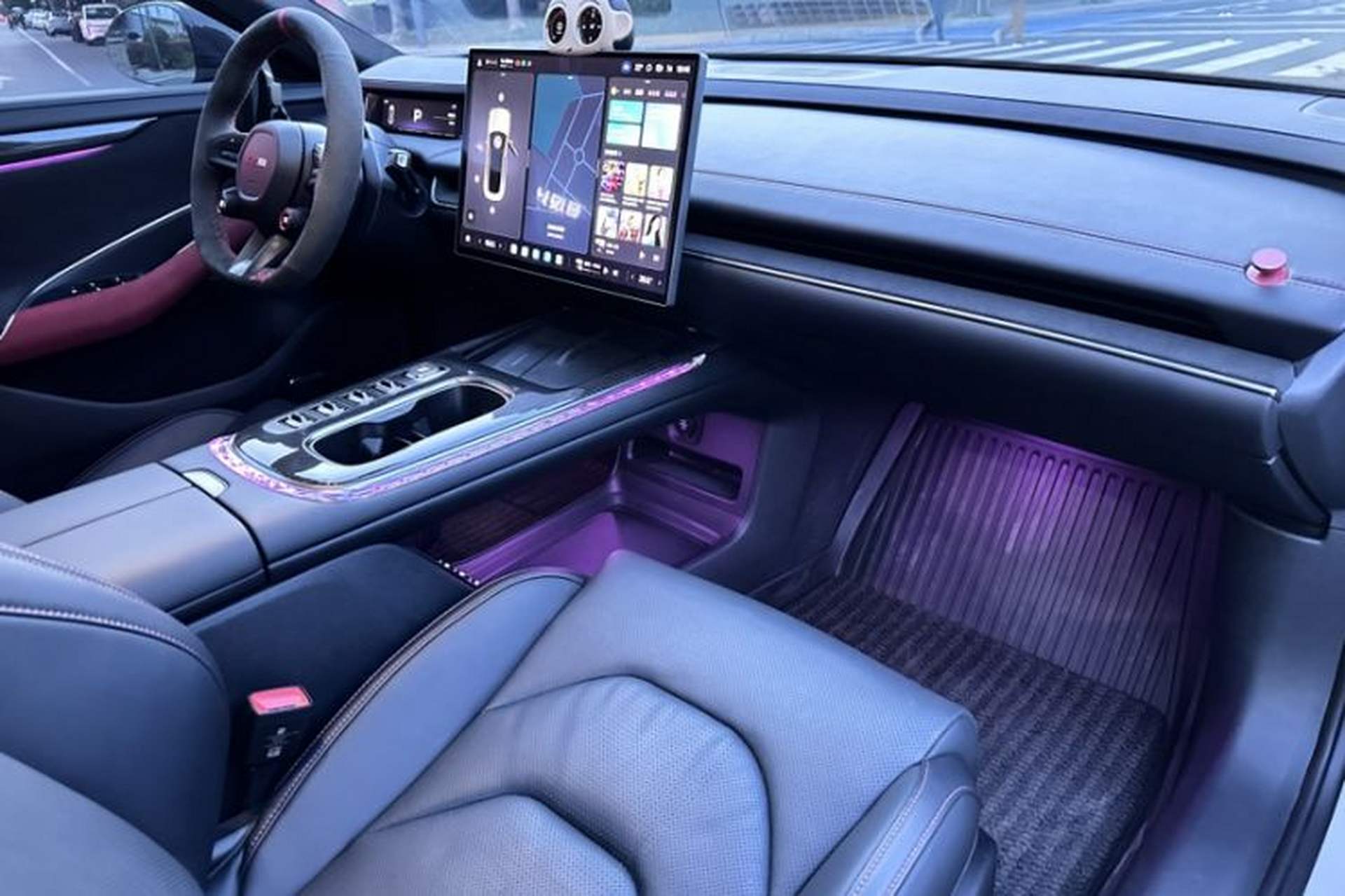 Used Xiaomi Auto SU7 2024 Four-Wheel Drive Ultra-Long Range Advanced Intelligent Driving Max Edition Interior 6