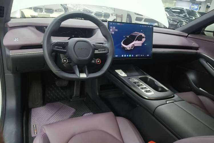 Used Xiaomi Auto SU7 2024 Rear-Drive Ultra-Long Range Advanced Pro-Level Intelligent Driving Version Interior 9