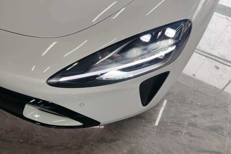 Used Xiaomi Auto SU7 2024 Rear-Drive Long-Range Intelligent Driving Version Left Front Headlight