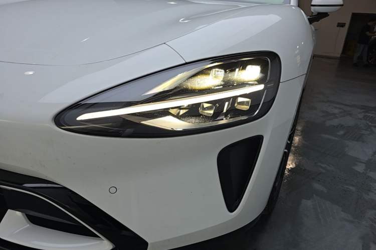 Used Xiaomi Auto SU7 2024 Rear-Drive Long-Range Intelligent Driving Version Left Front Headlight
