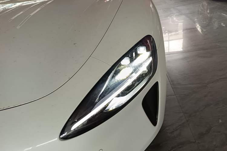 Used Xiaomi Auto SU7 2024 Rear-Drive Long-Range Intelligent Driving Version Left Front Headlight