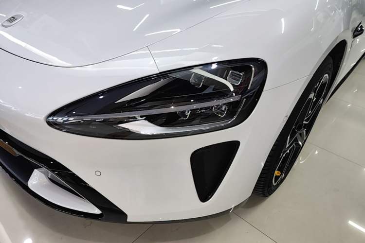 Used Xiaomi Auto SU7 2024 Rear-Drive Long-Range Intelligent Driving Version Left Front Headlight