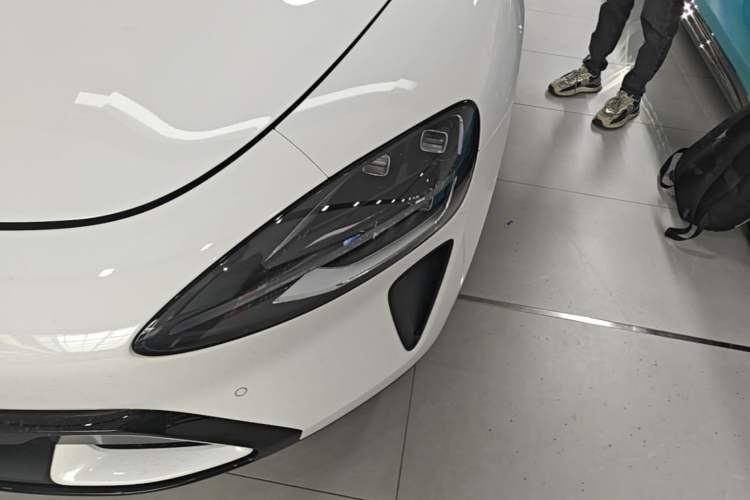 Used Xiaomi Auto SU7 2024 Rear-Drive Long-Range Intelligent Driving Version Left Front Headlight