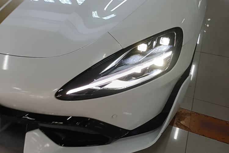 Used Xiaomi Auto SU7 2024 Rear-Drive Ultra-Long Range Advanced Pro-Level Intelligent Driving Version Left Front Headlight