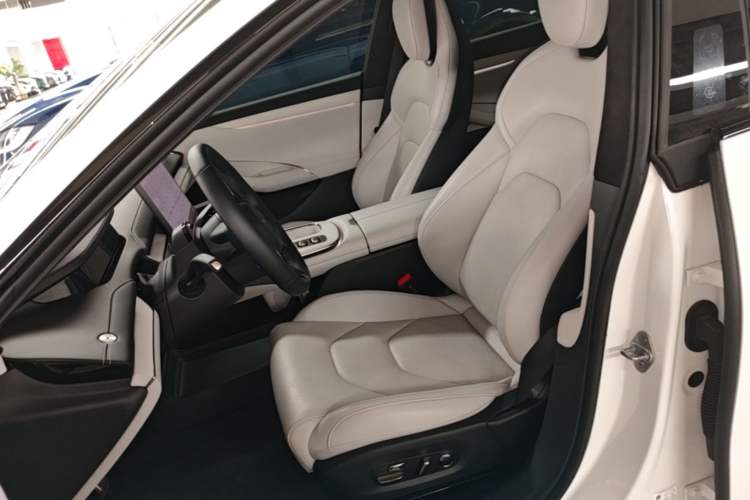 Used Xiaomi Auto SU7 2024 Four-Wheel Drive Ultra-Long Range Advanced Intelligent Driving Max Edition Left Front Seat