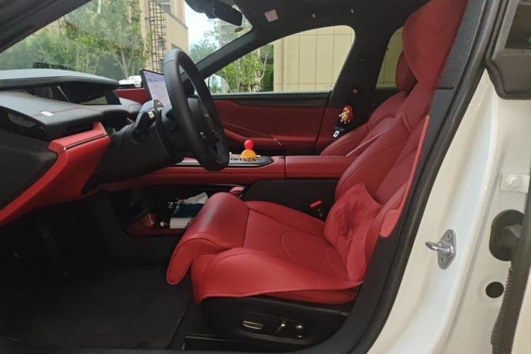 Used Xiaomi Auto SU7 2024 Rear-Drive Ultra-Long Range Advanced Pro-Level Intelligent Driving Version Left Front Seat