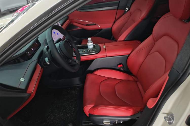 Used Xiaomi Auto SU7 2024 Rear-Drive Long-Range Intelligent Driving Version Left Front Seat