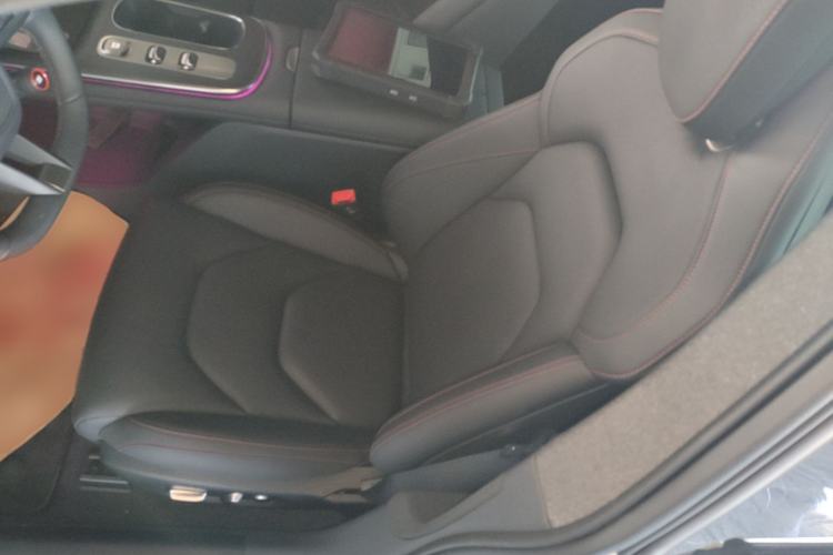 Used Xiaomi Auto SU7 2024 Rear-Drive Long-Range Intelligent Driving Version Left Front Seat