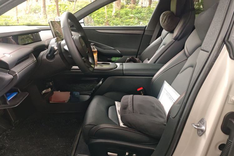 Used Xiaomi Auto SU7 2024 Rear-Drive Ultra-Long Range Advanced Pro-Level Intelligent Driving Version Left Front Seat