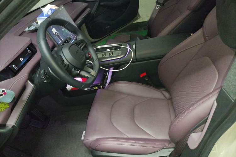 Used Xiaomi Auto SU7 2024 Rear-Drive Long-Range Intelligent Driving Version Left Front Seat
