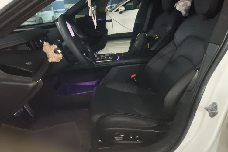 Used Xiaomi Auto SU7 2024 Four-Wheel Drive Ultra-Long Range Advanced Intelligent Driving Max Edition Left Front Seat