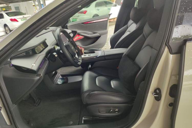 Used Xiaomi Auto SU7 2024 Rear-Drive Ultra-Long Range Advanced Pro-Level Intelligent Driving Version Left Front Seat