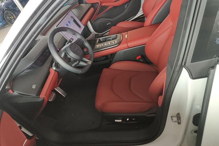 Used Xiaomi Auto SU7 2024 Four-Wheel Drive Ultra-Long Range Advanced Intelligent Driving Max Edition Left Front Seat