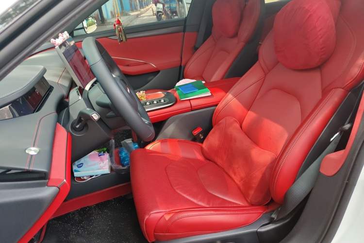 Used Xiaomi Auto SU7 2024 Rear-Drive Ultra-Long Range Advanced Pro-Level Intelligent Driving Version Left Front Seat