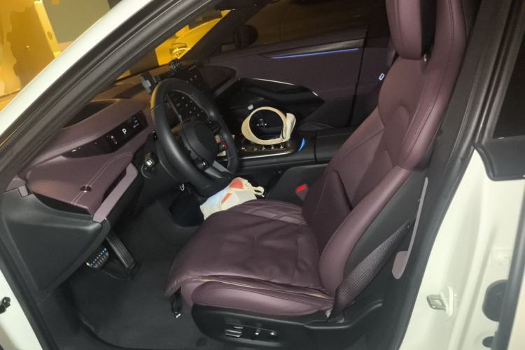 Used Xiaomi Auto SU7 2024 Four-Wheel Drive Ultra-Long Range Advanced Intelligent Driving Max Edition Left Front Seat